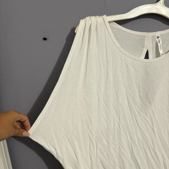 Fabletics- deep armhole top - Picture 2 of 10